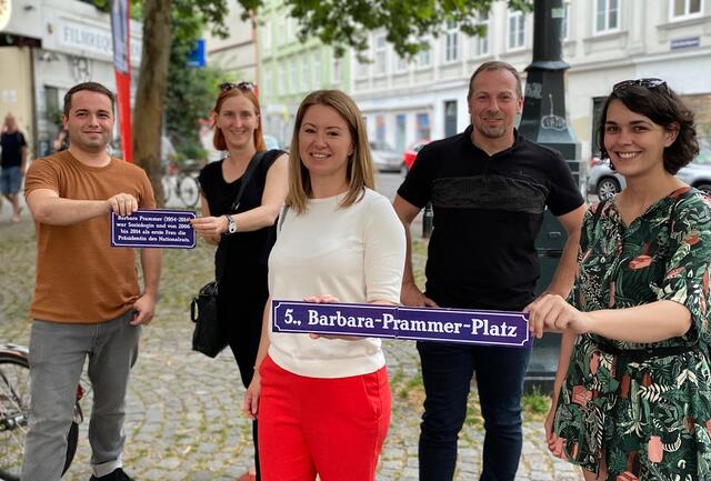 Im Bezirksparlament wurde auf Antrag der SPÖ der Barbara-Prammer-Platz beschlossen.