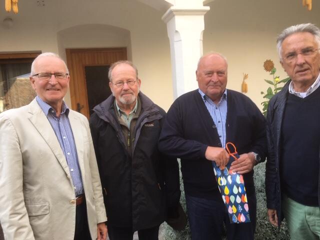 Gratulationen gab's auch von Werner Gradwohl, Pfarrer Wolfgang Klietmann und Karl Kaplan