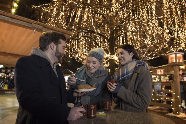 Ein generelles Alkoholverbot ist auf den Christkindlmärkten weder für Bürgermeister Klaus Luger, noch für Vizebürgermeister Bernhard Baier ein Thema.
