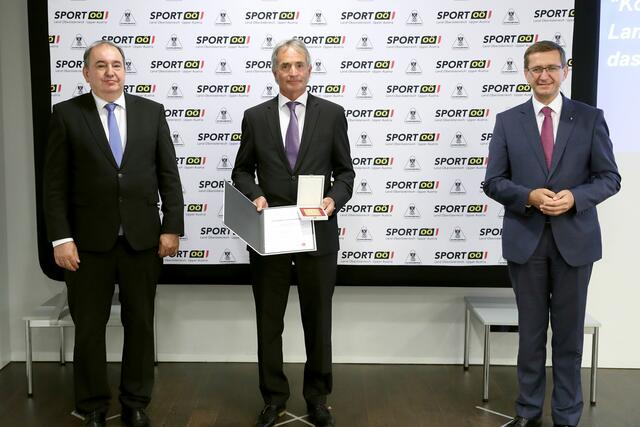 v. l.: Präsident Erich Haider, Konsulent Dietmar Schlöglmann und Wirtschafts- und Sport-Landesrat Markus Achleitner.