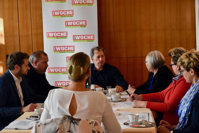Nach dem Uservoting war nun die Jury beim WOCHE-Regionalitätspreis am Wort. | Foto: Michl