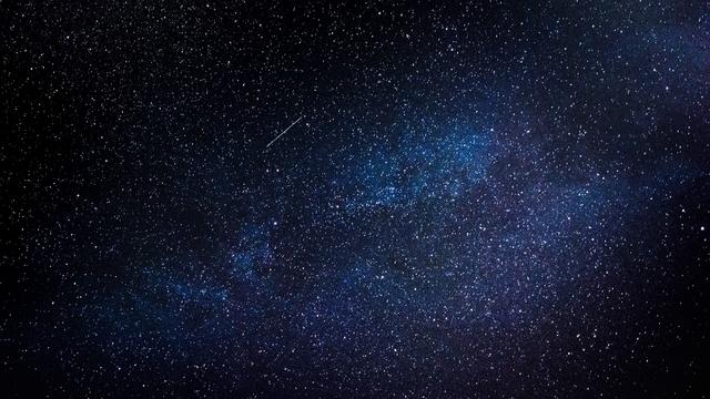 In den nächsten Tagen kann man Sternschnuppen am Nachthimmel beobachten.