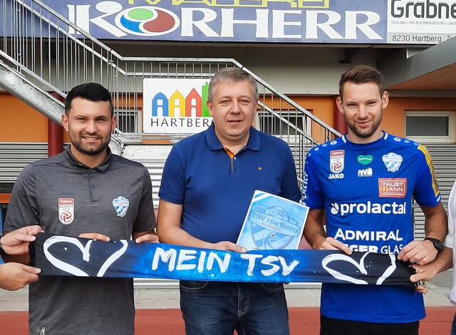 Das Bezirksderby möchte natürlich jeder gewinnen, es soll aber in aller Freundschaft ablaufen