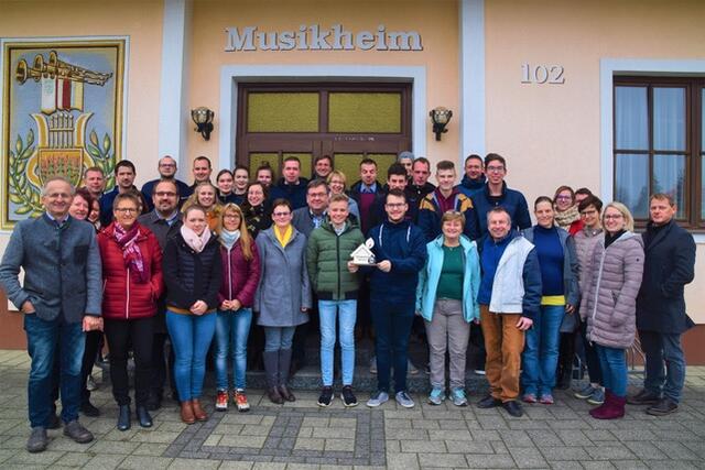 Die Mitglieder der Trachtenkapelle Brand haben ihr Musikerheim als Herzenspjekt auserkoren.