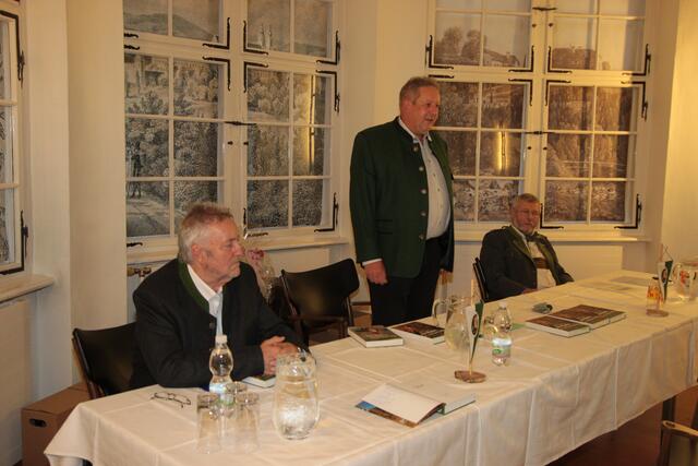 Landesobmann Hanshelmut Helm begrüßte die Besucher