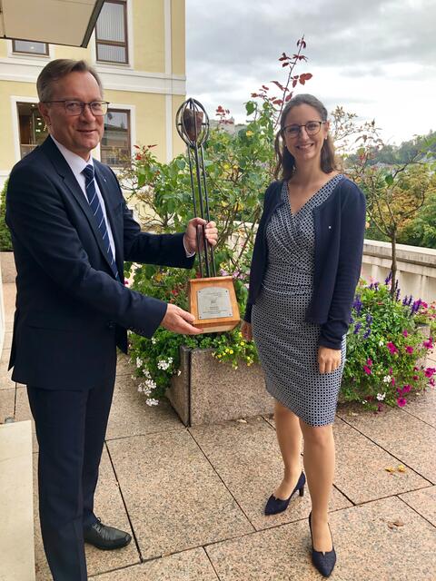 Partner bei Raiffeisen: Generaldirektor Heinz Konrad und Direktorin Anna Doblhofer-Bachleitner.
