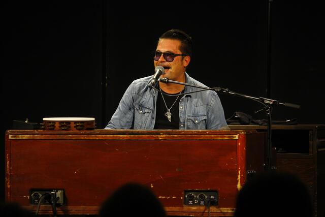 Raphael Wressnig und the Soul Gift Band spielten im Forum Kloster Gleisdorf.