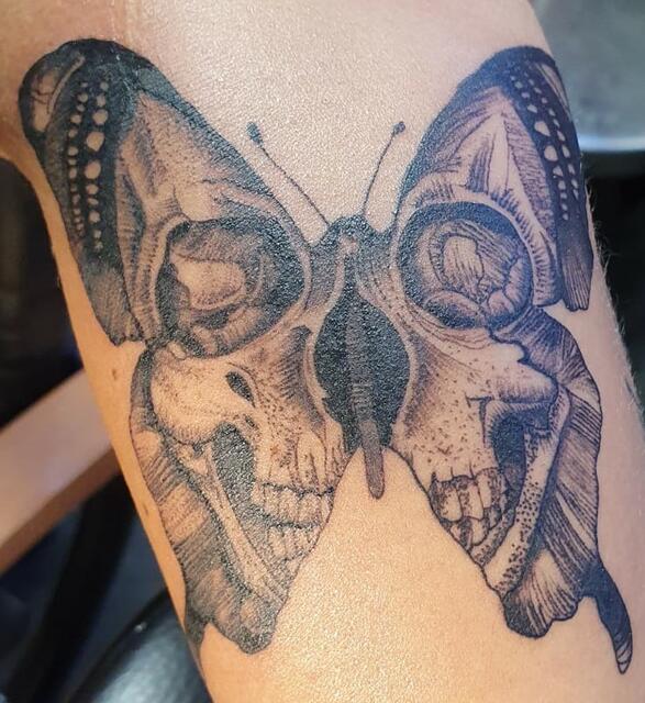 Motive mit 6x6 cm kosten 70 Euro. | Foto: Haut &amp; Haar