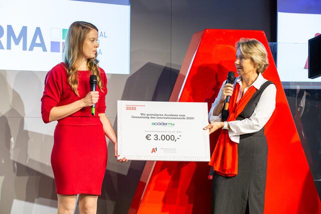 Die beiden Acodemy-Geschäftsführerinnen Anna Relle Stieger (re.), Elisabeth Weißenböck.