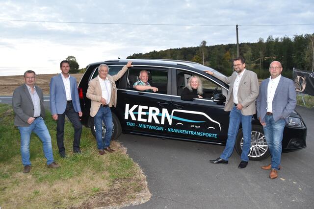 Den Ruftaxi-Plan stellten Vertreter der Gemeinden Bocksdorf, Rohr, Gerersdorf-Sulz, Kukmirn und Heugraben (von links) vor. | Foto: Martin Wurglits