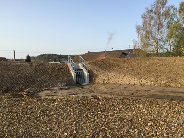 Das große Rückhaltebecken in Punitz wurde 2016 gebaut. | Foto: Daniela Hummel