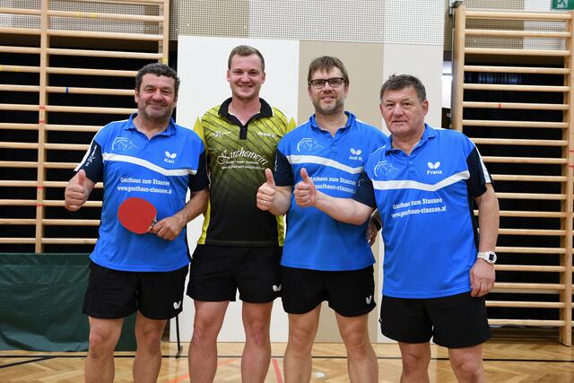 Die erfolgreichen Tischtennis-Asse von TTE 4.  | Foto: Josef Dolzer