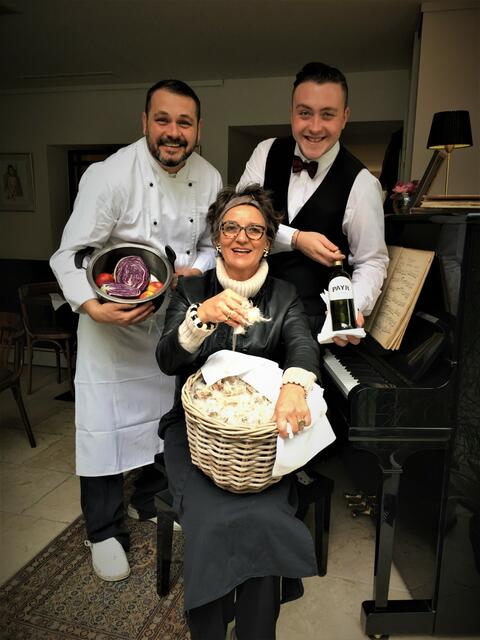 Gastronomin Michaela Gansterer-Zaminer verrät ihr Kürbis-Strudel Rezept.  | Foto: Gasthof "Zum Goldenen Anker"