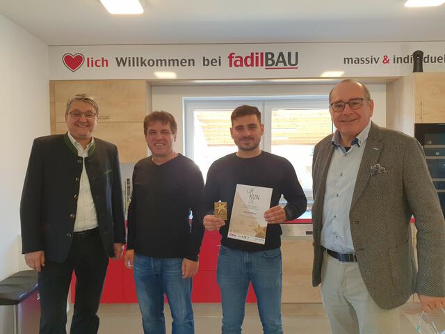 Fatlum Mulaj (Fadil-Bau GmbH, Groß St. Florian) erhielt eine Stars of Styria-Trophäe.  | Foto: WKO DL