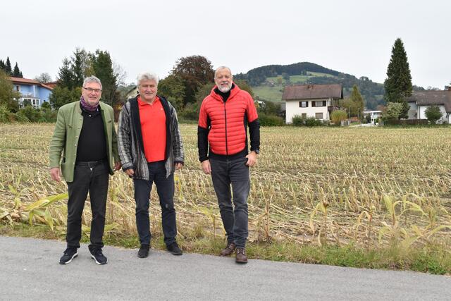 Lokalaugenschein am ehemaligen Staberhof-Gelände in Waiern. Die Diakonie de La Tour stellt die Fläche zur Verfügung.