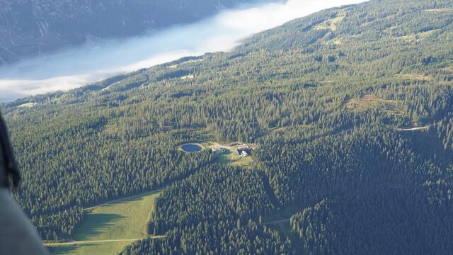 Ein neuer Speicherteich soll künftig den bestehenden Teich am Roßbrand ersetzen. | Foto: Alexander Holzmann