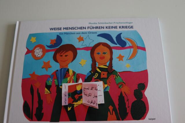 Mit dem Wissen kommt die Weisheit, und weise Menschen führen keine Kriege.