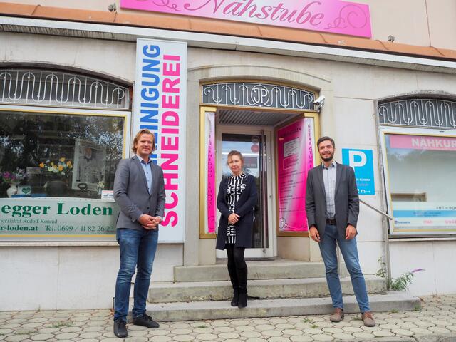Besuch der Nähstube: V. Larissegger, O. Duchonova, C. Kozina (v.l.) | Foto: KK