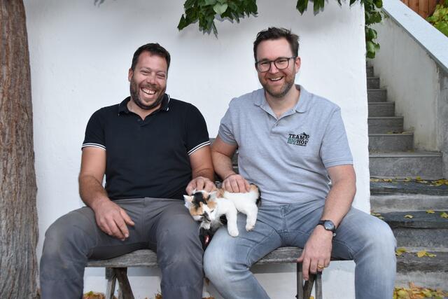 Ohne Bürokratie und trotzdem seit sieben Jahren ohne Reibereien funktioniert die Zusammenarbeit der zwei Bio-Bauern. | Foto: Kainz