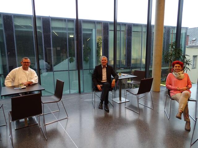Kunst mit Sicherheit: Stefan Pavek (Caterer Plotzhirsch), Kunsthausleiter Johann König und Veranstaltungsmanagerin Angela Kahr.
