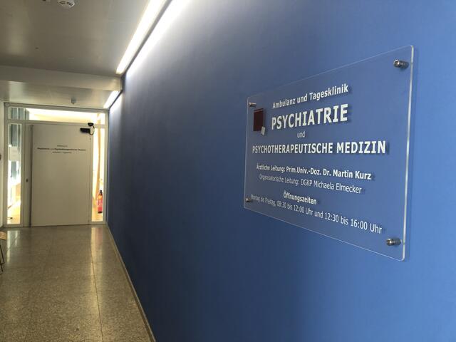 Seit dem Aufbau der Abteilung für Psychiatrie und Psychotherapeutische Medizin 2017 im Krankenhaus Zams fördert das multiprofessionelle Team die Gesundheit der Klient/Innen nach einem ressourcen- und systemorientierten Ansatz.