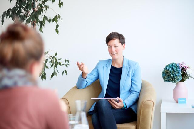 Die Clearingstelle für Psychotherapie ist für viele Menschen in Oberösterreich eine wichtige Anlaufstelle geworden. Im telefonischen Erstgespräch klären die ExpertInnen den aktuellen Bedarf und die Psychotherapie-Indikation ab. | Foto: Proges