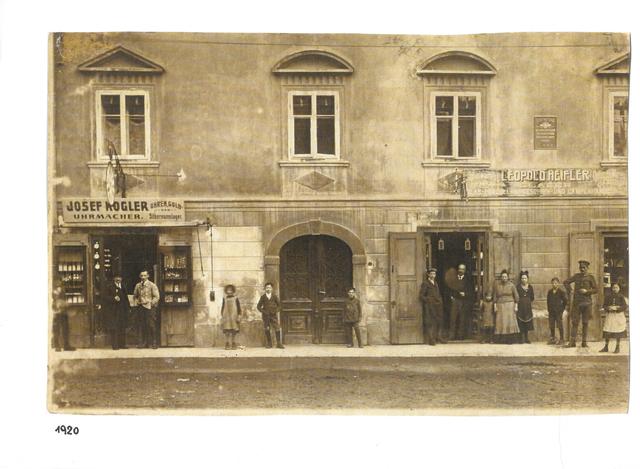 Das Jahr der Gründung: Die Uhrmacherei Kogler am Hauptplatz in Friesach