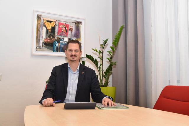 Mit großen Plänen für Favoriten startet Bezirksvorsteher Marcus Franz (SPÖ) in die nächsten fünf Jahre. | Foto: Karl Pufler