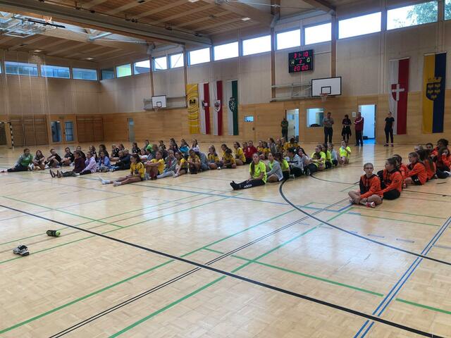 Die Veranstalter haben bewiesen: Auch in Corona-Zeiten kann ein Handball-Turnier funktionieren.  | Foto: Lung