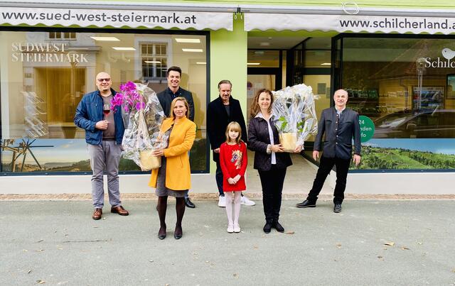 Obmann Ewald Zarfl, GF TRV Thomas Brandner, GF TV Schilcherland Mag. Stefanie Schmid, Obmann TRV Guido Jaklitsch, Hausverwaltung und Vermietung Roswitha Katter-Friedl und Hermann Friedl mit Tochter Tina (v.l.).