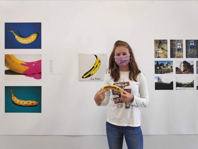 Ausstellungsansicht Graffiti & Bananas. Die Kunst der Straße, Nordico Stadtmuseum Linz, Laufzeit bis 21.3.2021 (Kuratorin: Klaudia Kreslehner). Die Ausstellung geht auch auf die aktuelle Situation ein, indem Fotos von Graffiti, die im Corona-Lockdown entstanden sind und dem Stadtmuseum nach einem Aufruf geschickt wurden, Einzug gefunden haben.