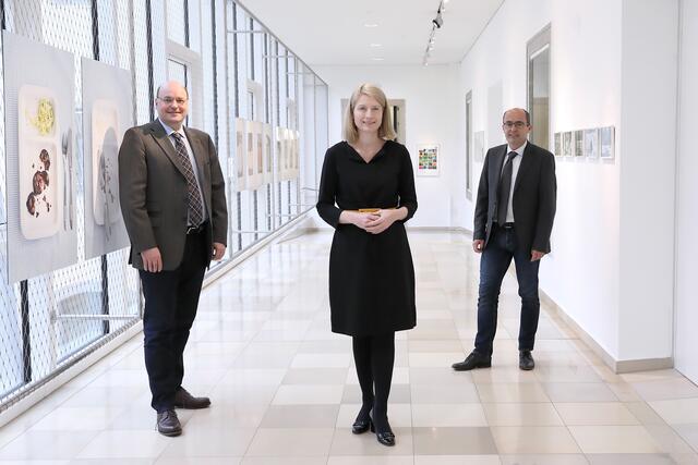 Peter Eiselmair, LH-Stv. Christine Haberlander und David Pfarrhofer bei der Präsentation der Kinder-Medien-Studie 2020.