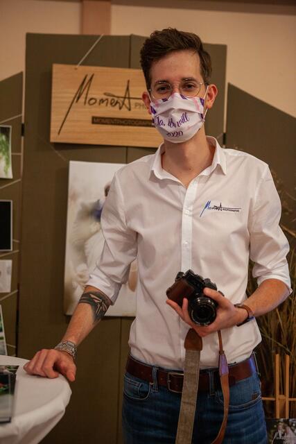 Einer der Mitveranstalter, Moritz Gasser, ist hatte seinen eigenen Stand als Hochzeitsfotograf | Foto: sz