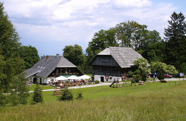 Fernab der Straßen liegt der Almgasthof Hundsmarhof in Heiligengeist