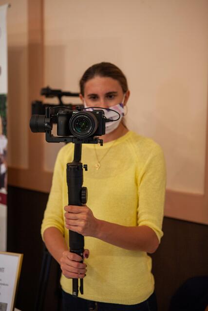 Die Katzelsdorferin Madeline Genswaider von Crossroad Film hält Hochzeiten im Videoformat fest. | Foto: sz