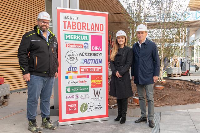 Mario Bödenler, Eigentümer FBF Management, örtliche Bauaufsicht, Maria Prims, Centermanagement und Stefan Rutter, Eigentümer Rutter Immobilien Gruppe (v. li.).