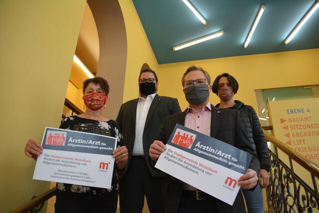Bürgermeister Erich Stubenvoll und seine Stadtregierung suchen Ärzte für ein Primärversorgungszentrum.