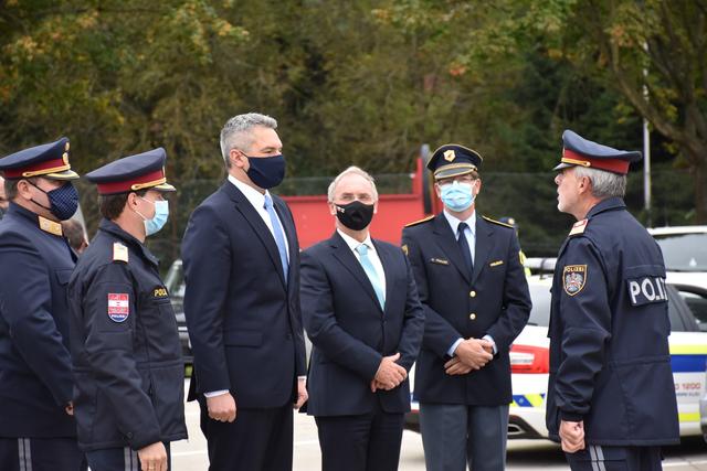 Die beiden Innenminister Karl Nehammer und Aleš Hojs (Slowenien) waren letzte Woche bei der bilateralen Übung vor Ort und erprobten neue Polizeidrohnen.