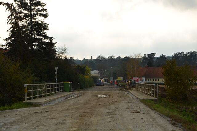 Die Brücke über den Hühnerbach wird im kommenden Jahr verbreitert.
