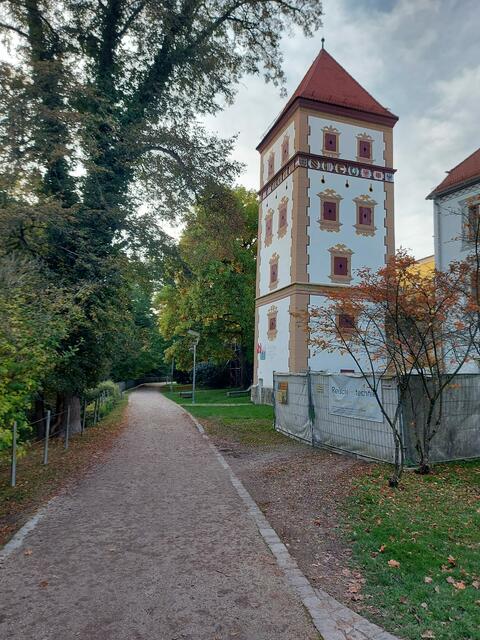 ...hin zum Wasserturm.