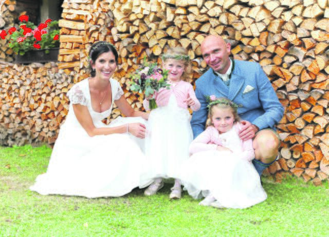 Sonja Würflinger und Peter Pirker mit Frida und Rosa, Weißkirchen.