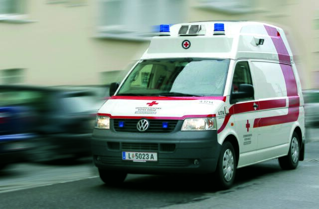 Die beiden Mädchen wurden schwer verletzt ins Krankenhaus eingeliefert.