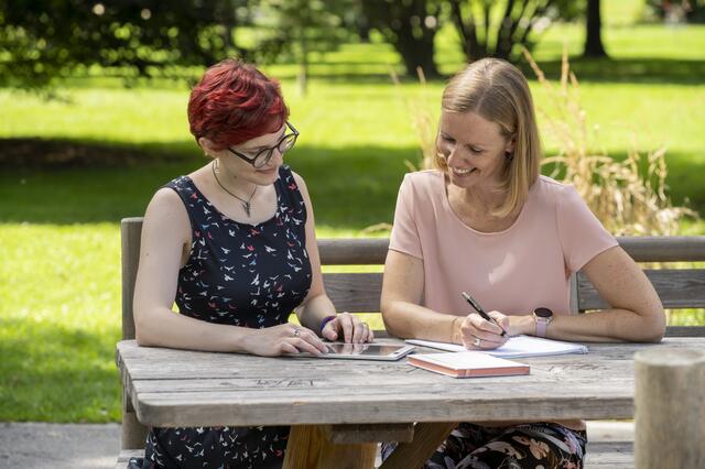 "Meine Kundinnen – meist Einzelunternehmerinnen, die alles in einer 'One-Woman-Show' abhandeln, geht es darum, schnell und effektiv etwas zu lernen", schildert Sara Menzel-Berger. | Foto: KK