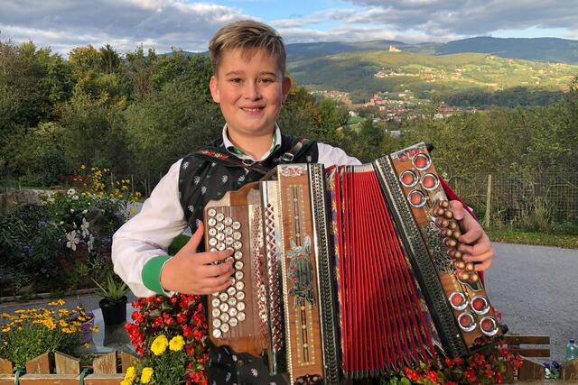 Unter den fünf Finalisten: Daniel Andre Schwarz aus Pöllau hat am 31. Oktober beim Steirischen Harmonikawettbewerb 2020 seinen großen Auftritt. | Foto: Elisabeth Eisner