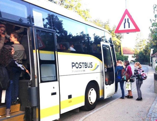 Arnold Marbek fordert, dass im Schulbus jedem Kind ein gesicherter Sitzplatz zur Verfügung steht.