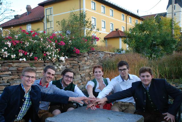 Bezirksvorstand mit Sportreferent Andreas Doppelbauer, Bildungsreferent Martin Jany, Bezirksleiter Clemens Berger, Bezirksleitern Vanessa Ehrengruber, Kassier Jakob Kreinecker und Agrarreferent Benedikt Roithmeier (v. l.). | Foto: Landjugend Bezirk Eferding