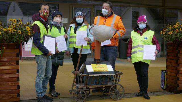 Die Bürgerinitiaive führte eine Protestaktion durch. Weitere sind geplant. | Foto: Bürgerinitiative