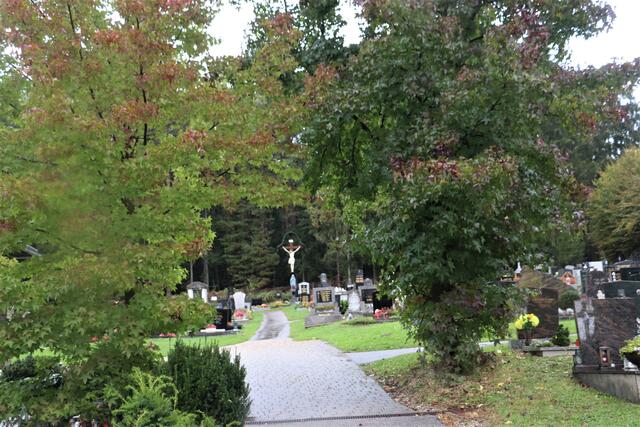 Die Diözese Graz-Seckau appelliert an Friedhofsbesucher, auch zu Allerheiligen und Allerseelen dicht gedrängte Menschenansammlungen zu vermeiden.