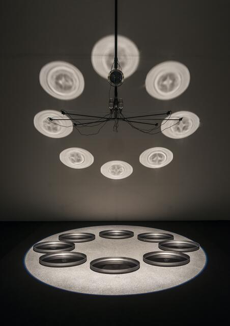 Die Skulptur "Concentricity" von Peter William Holden ist derzeit im OK Offenen Kulturhaus zu sehen. | Foto: Otto Saxinger