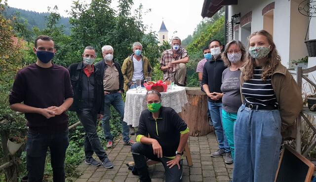 Die Grüne Gesamtspitze aus dem Bezirk Neunkirchen – natürlich gut geschützt mit Mund-Nasen-Schutz. | Foto: David Fürtinger
